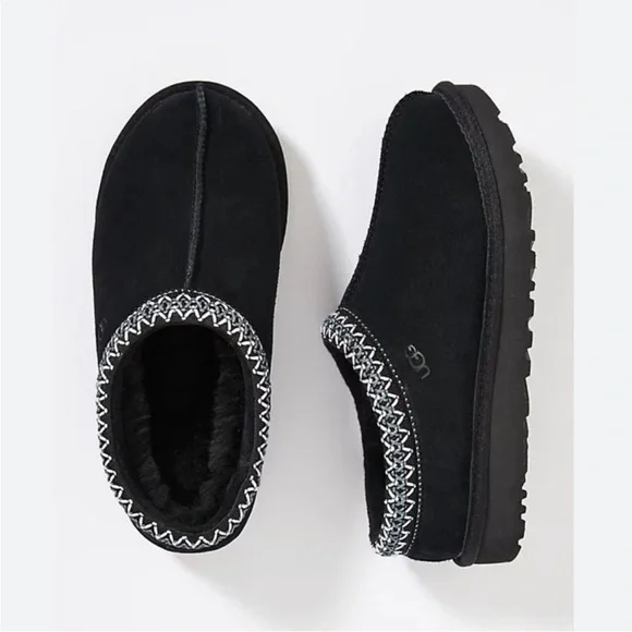 NWT UGG Women’s Tasman black Suede and Shearling Slippers. - Picture 3 of 4